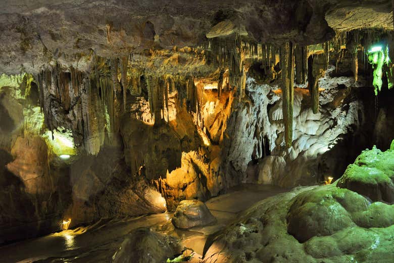 Interior da Gruta de Nerja