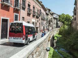 Ônibus na Acera del Darro