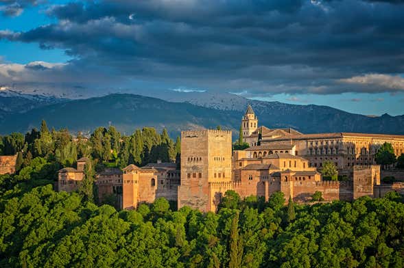 Tour privado pela Alhambra e pelos Palácios Nasridas